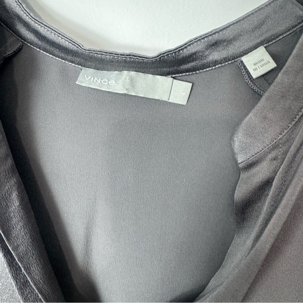 VInce Gray silk longsleeve top size Large 2174 - Picture 2 of 3
